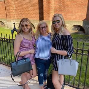 Meet your Posher, Sofia